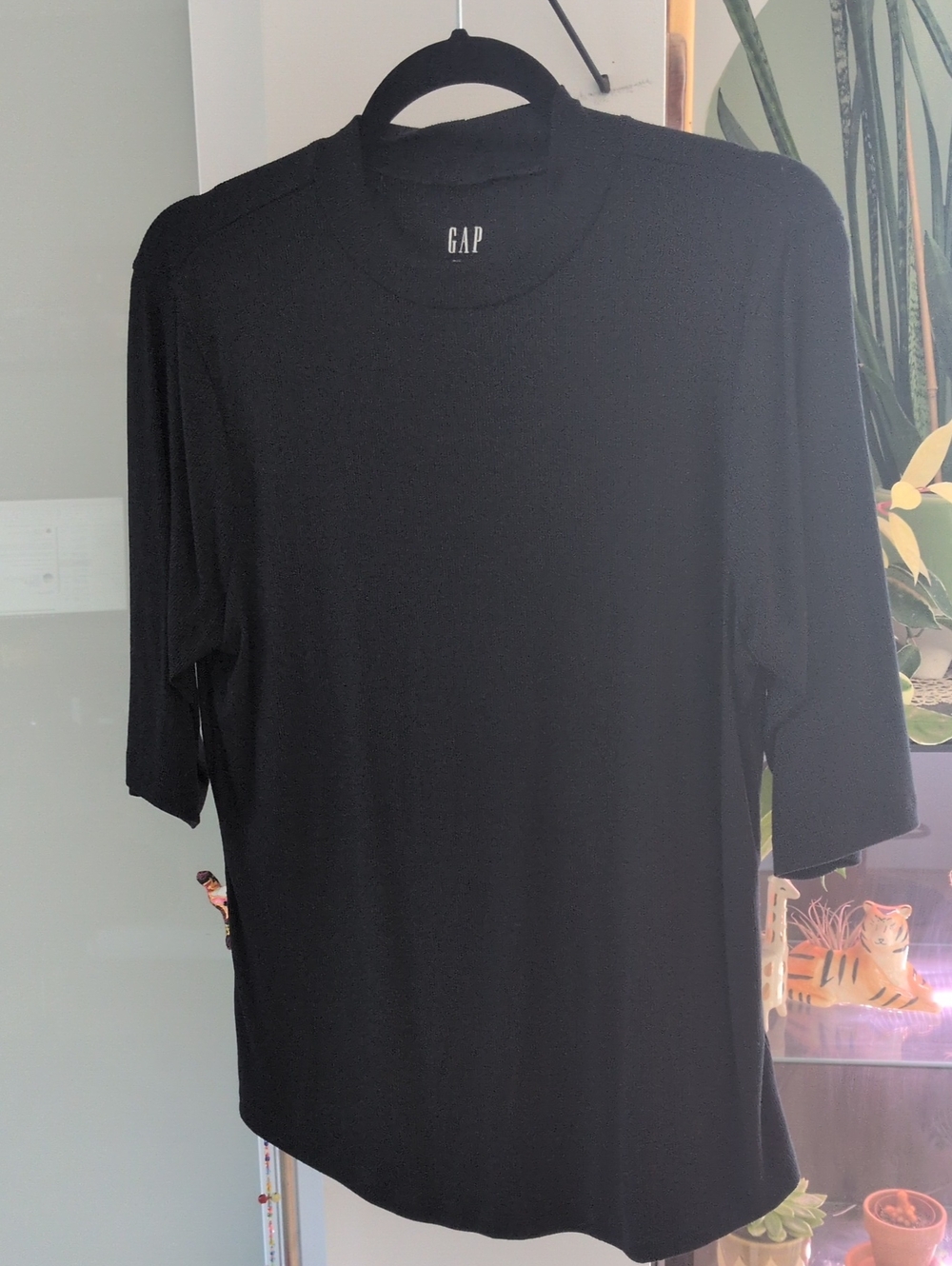 GAP Black Short Sleeve Ribbed Mock-Neck Tee